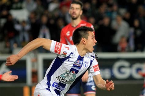 Does hirving lozano have tattoos? Manchester United News: Club Chasing Mexico Ace Hirving Lozano