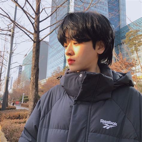 Shes very funny and cute on and off screen. 이주영 on Instagram: "음" in 2020 | Lee joo young, Boy ...