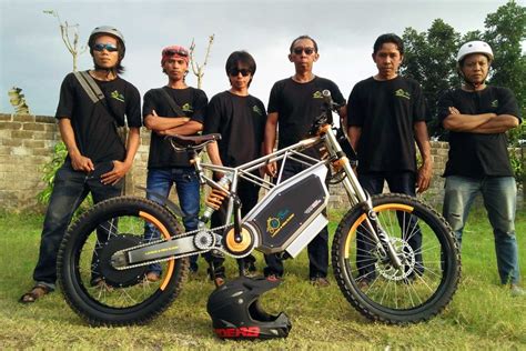 See what bike indonesia (bikeindonesia) has discovered on pinterest, the world's biggest collection of ideas. Custom E-BIKE by Le-Bui company from Lombok, Indonesia | Bike eletrica, Looks