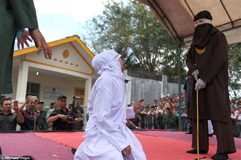 Couple Caned In Indonesia For Violating Sharia Law Daily Mail Online
