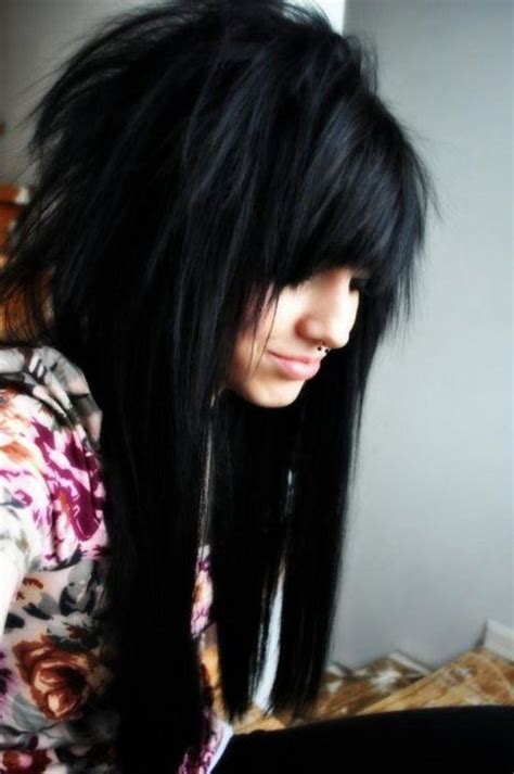 The Best Variations Of The Emo Hairstyle For Women Viewkick