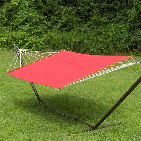 Quilted Hammock Red Essentials Dfohome