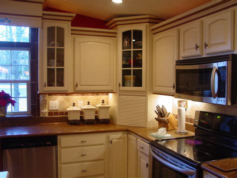 Create the room you've always wanted with our expert ideas and tips for planning your next remodeling project. 3 Great Manufactured Home Kitchen Remodel Ideas | Mobile ...