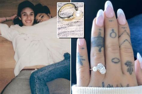 Ariana Grandes Second 5 Carat Engagement Diamond Ring Valued At