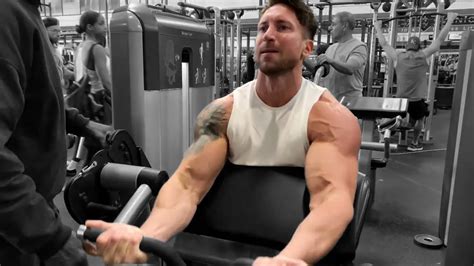 Preacher Curls For Huge Bicep Gains Youtube