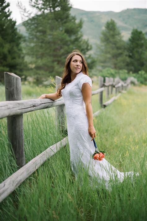 Ali Sumsion Photography Utah Wedding Portrait Photography Jenessas Bridals Silver Lake