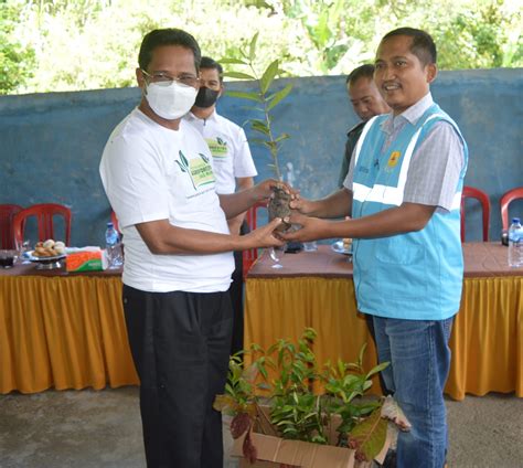 Ibuk Ibuk Kampung Posik Padang Jadi Motivator Pelestarian Lingkungan Pena Sulbar