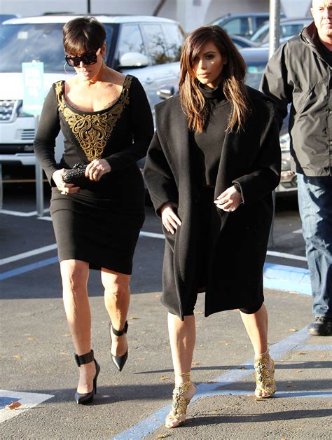 kim kardashian lunch with mom kris jenner at fins seafood grill