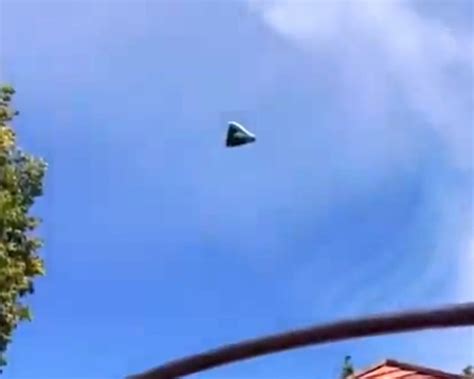 Triangular Ufo Caught On Night Vision On December 8 In Melbourne