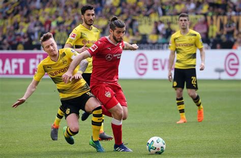 Borussia dortmund hat das packende abendspiel beim vfb stuttgart mit 3:2 gewonnen. VfB Stuttgart gegen Borussia Dortmund: Zahlen, Daten und ...