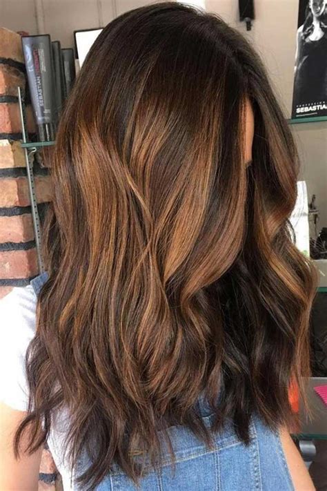 20 Sweet Caramel Hairstyles For Brunettes And Beyond FabulessinHeels