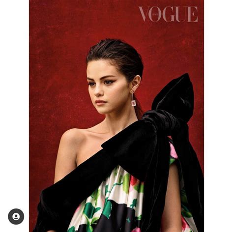 Selena Gomez Covers Vogue Mexico Magazine For Decemberjanuary Issue Empire