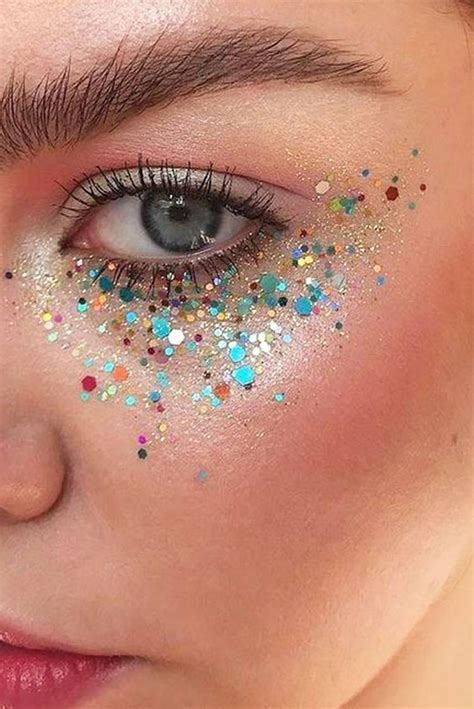 Maquiagem Carnaval 2022 Colorida Glitter Simples E Fácil De Fazer