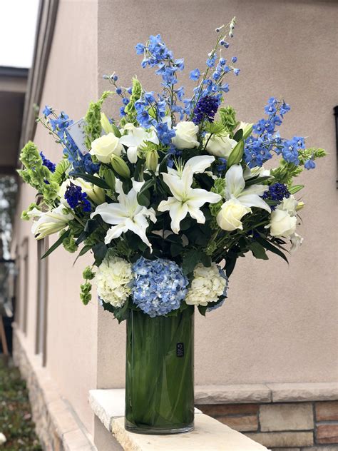Josephine Spectacular Large Green And Blue Flowers Lilies And Roses
