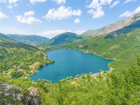 Lago Di Scanno Il Lago A Forma Di Cuore In Abruzzo
