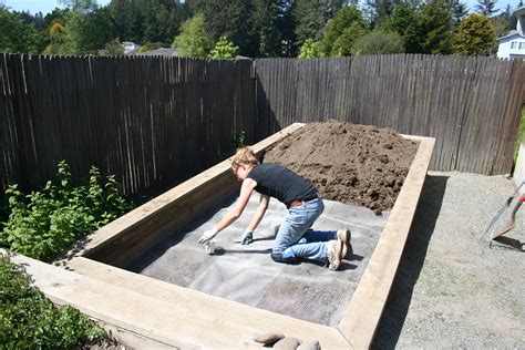 If the bed isn't level, rainfall or the water from your garden hose can run off, rather than soaking into the ground. How To Gopher-Proof an Existing Raised Bed (Photo Tutorial ...
