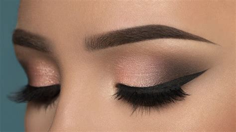The Now Classical Smokey Eyes Makeup Is Usually Done For Nighttime Events And Parties It Can