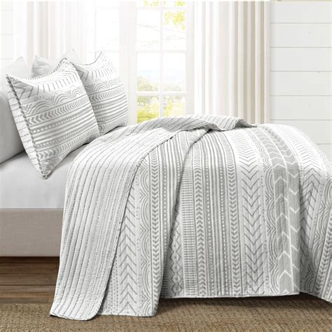 White Quilt King Camber 5 Piece Reversible King Quilt Set In White