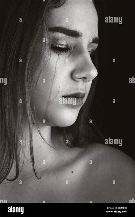 Crying Sad Hi Res Stock Photography And Images Alamy