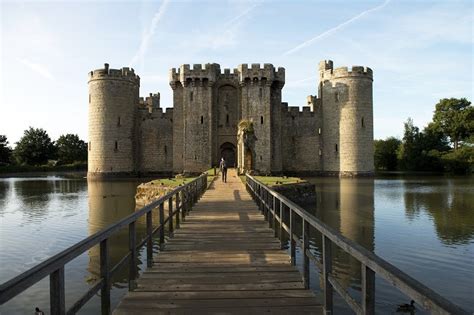 Map to Bodiam Castle, view a location map of Bodiam Castle in ...