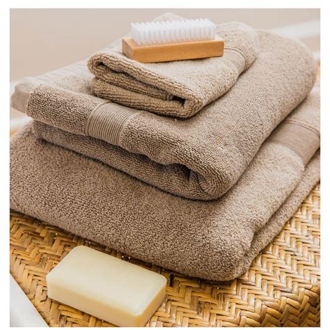 2 upgrade your linen with a luxury bath towels set: Monogrammed Luxury Bath Towel Set Bathroom Monogram 8 ...
