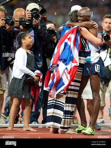 Mo Farah Winning Gold Medal At The London Olympics Hi Res Stock