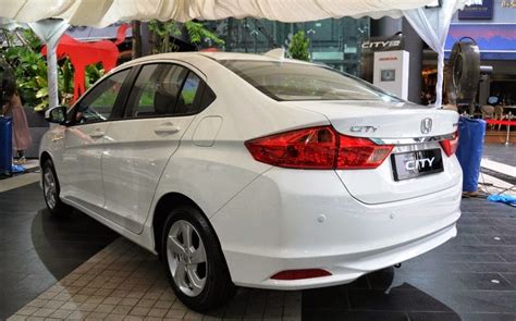 The city dimensions is 4553 mm l x 1748 mm w x 1467 mm h. ASIAN AUTO DIGEST: The New 4th Generation Honda City ...