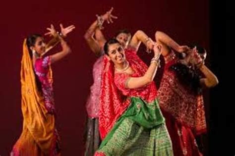 10 Facts About Bollywood Dancing Fact File