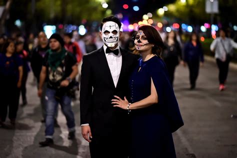 la catrina el impresionante desfile de miles de calaveras en ciudad de méxico en honor a la