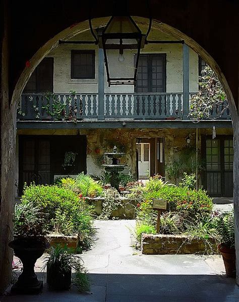 New Orleans French Quarter Bosque House Courtyard By David Paul
