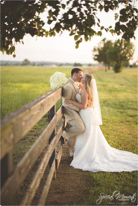 Capture the moment wedding photography. Memories of a Lifetime"Best Wedding Portrait of 2014 | Arkansas Wedding Photography
