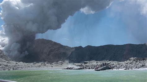 White Island Tourist Filmt Vulkanausbruch In Neuseeland Youtube