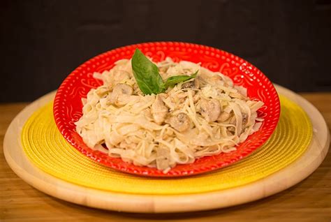 Fettuccine Alfredo Tarifi