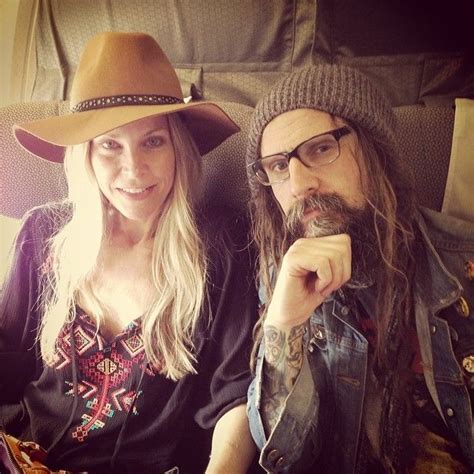 On The Plane O My God Rob Zombie And His Beautiful Wife Sheri Moon Are So Flippin Cool