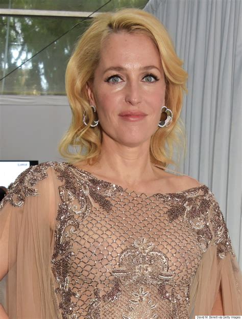 Gillian Anderson Wears Caped Naked Dress At Glamour Women Of The Year Awards Huffpost Canada
