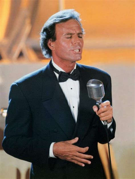 La canción que llena de nostalgia el corazón de Julio Iglesias España 24