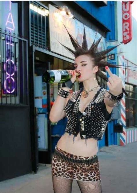 Erin Micklow 🖤 Punk Rock Girls Punk Fashion Punk