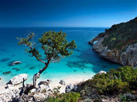 12 Most Beautiful Beaches In Italy Photos Condé Nast Traveler