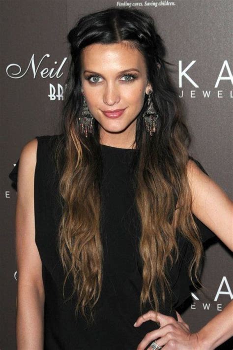 Whether the color you have chosen will work with your natural tone is revealed on the back of the hair dye packaging. 30 Trendy And Glamorous Brown Ombre Hair Color Ideas