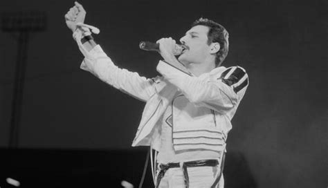 Freddie Mercury Se Cumplen 72 Años Del Nacimiento Del Legendario