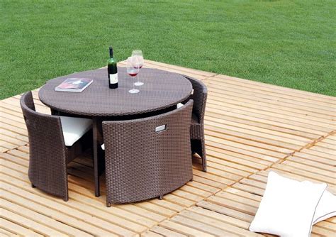 Shopping Guide 10 Space Saving Outdoor Dining Tables Curbly