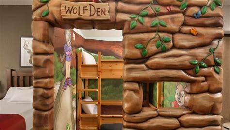 Wolf Den Suite with Balcony | Poconos Resort | Great Wolf Lodge
