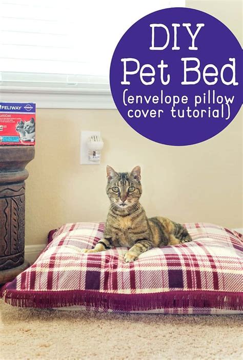 This tutorial is designed to help you adjust your fabric measureme. DIY Cat Bed Tutorial: Make your cat a sweet new bed with an old pillow.