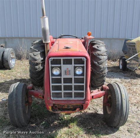 International 464 Tractor In Leavenworth Ks Item Dt9601 Sold