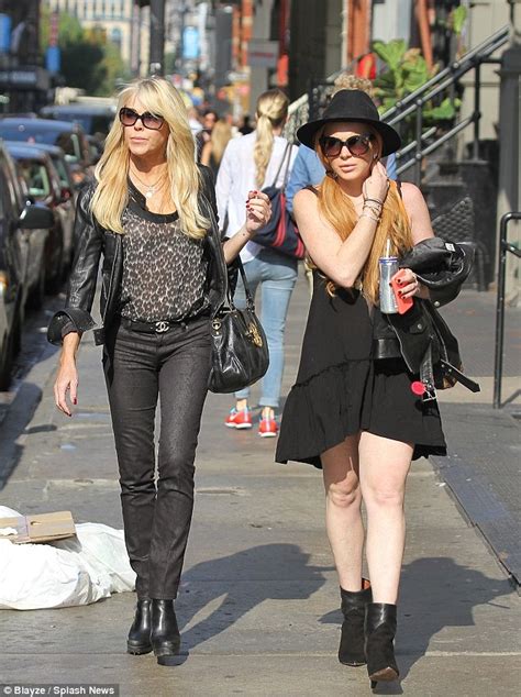 Lindsay Lohan And Sister Ali Take Mother Dina For Some Retail Therapy
