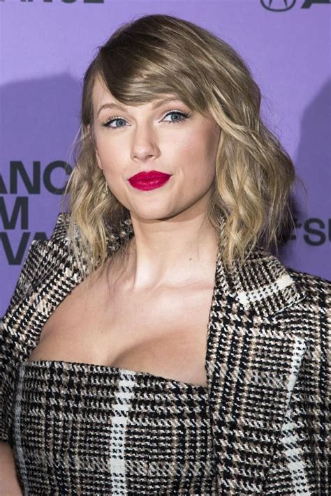 Taylor Swift Bows Out Of Grammys Newser Mobile Taylor Swift Grammy