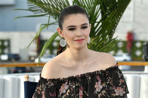 first tv trans superhero nicole maines is stylish in blush sandals at comic con