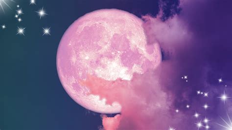 April's pink moon has finally arrived, and it's bigger and better than usual. Full Moon Meaning April 2020: The Super Pink Moon In Libra Is Coming | StyleCaster