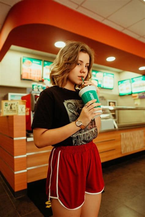 Girl Drinking Plastic Cup With Straw Pose Reference Photo Photography Poses Food Photoshoot