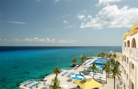 Cozumel Palace In Cozumel Mexico Is The Ideal Venue For A Beautiful